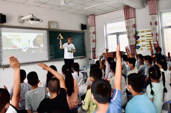 汽车互联网平台助力培养新一代汽车人才 促进汽车行业蓬勃发展