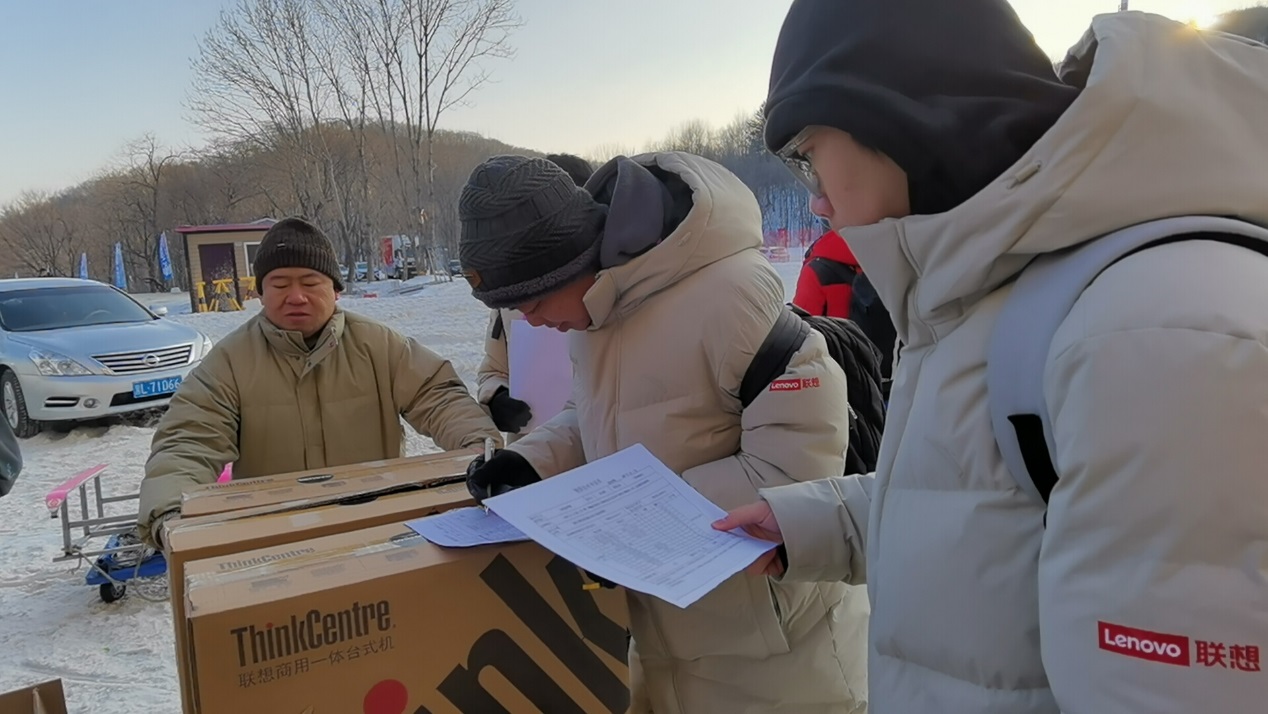 联想团队服务亚冬会背后的故事：挑战自我 团结前行