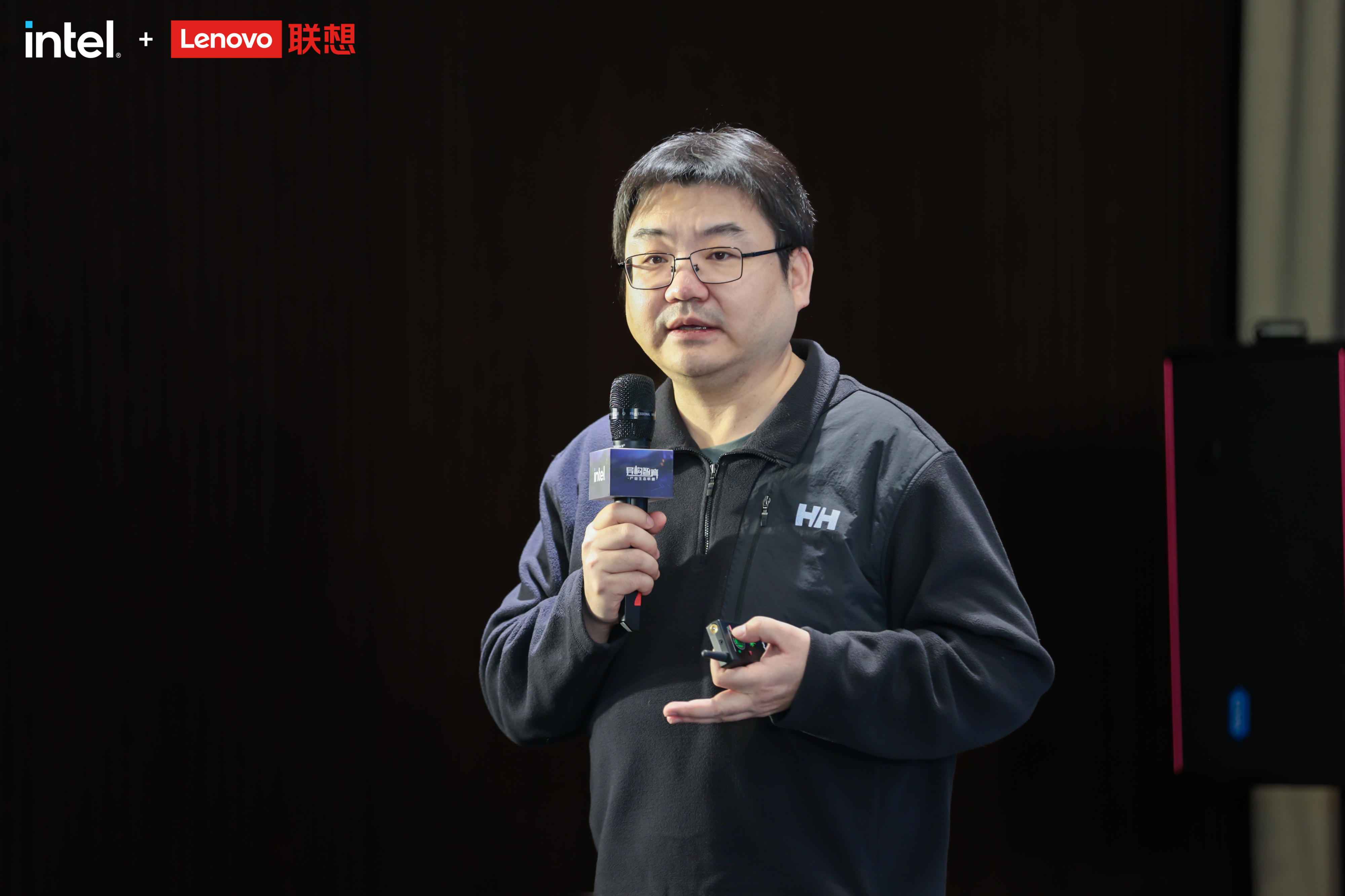 异构智算产业生态联盟走进庆阳 共探AI大模型融合新路径